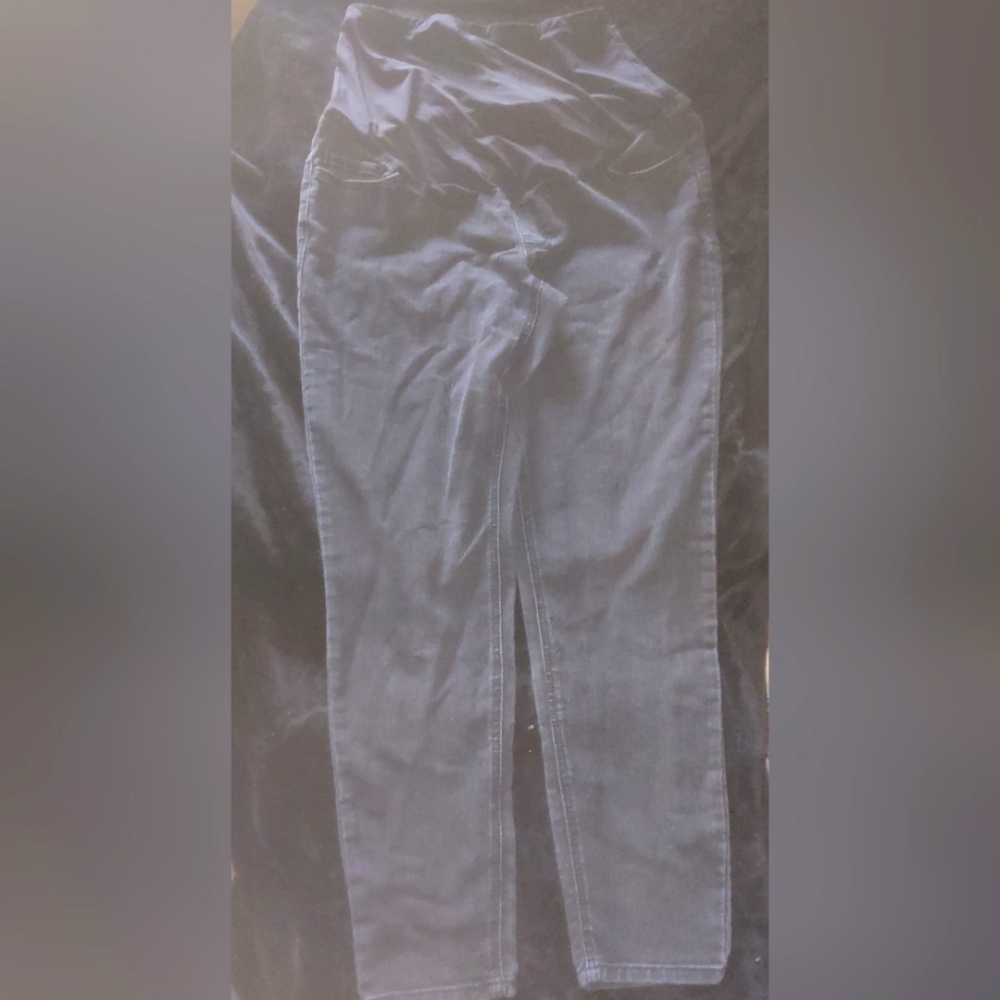 Time and Tru Maternity Skinny Jeans (M)